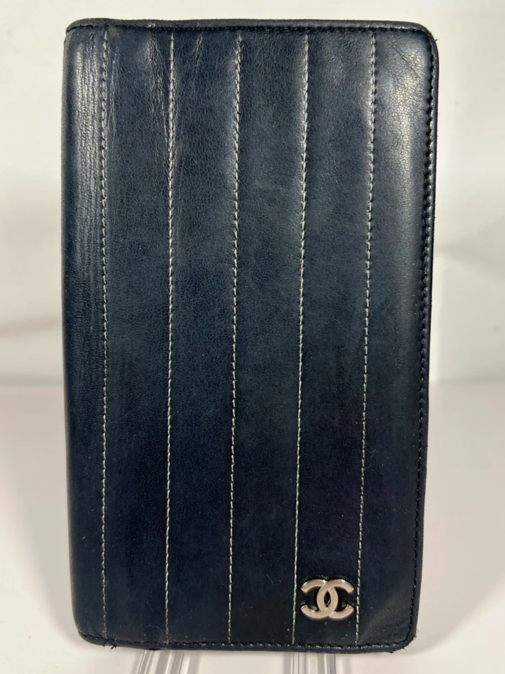 1173: Vintage Chanel CC Logo Black Leather Long Wallet
